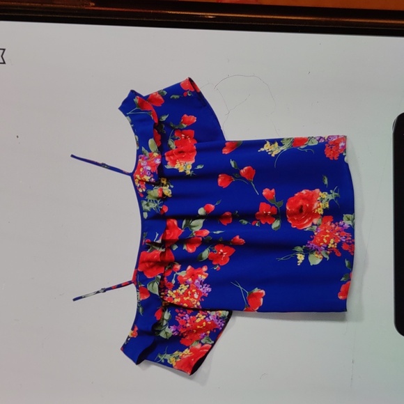 Heidi Cold Shoulder Ruffle Top - Picture 4 of 4